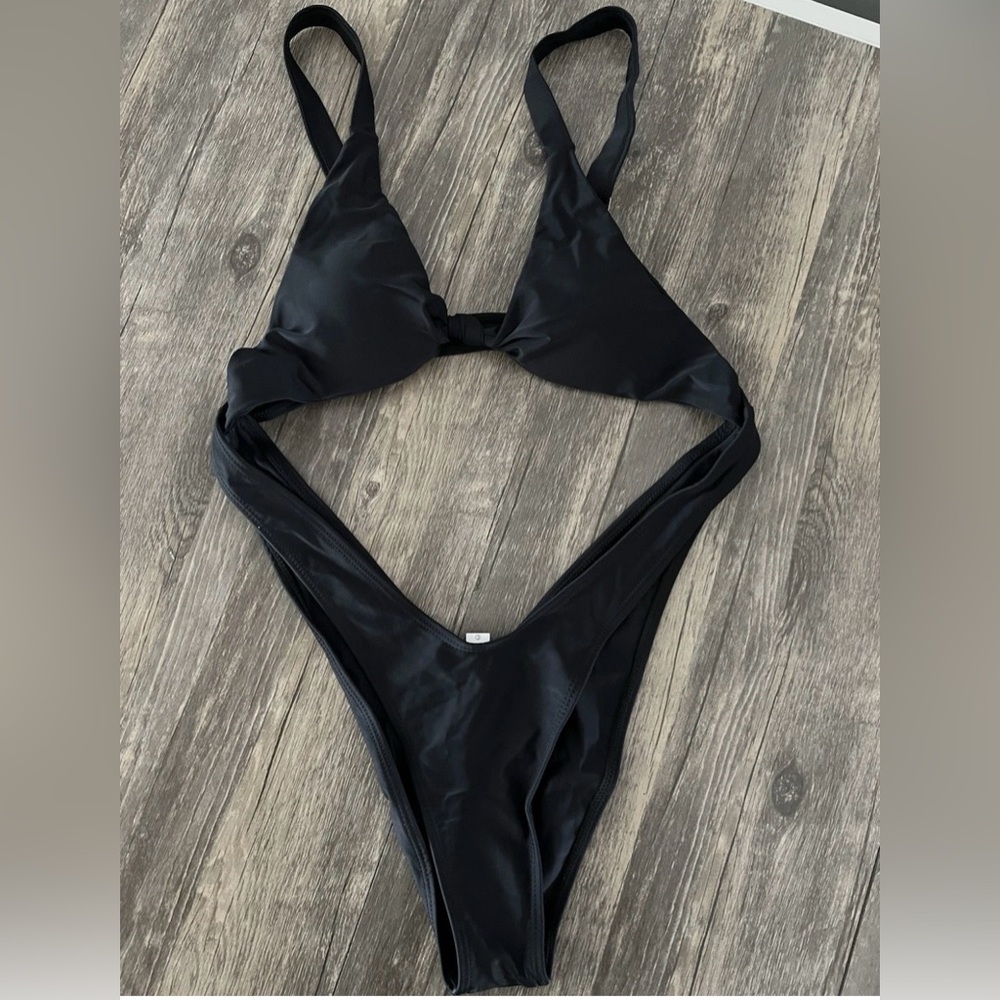 Black one piece Bikini